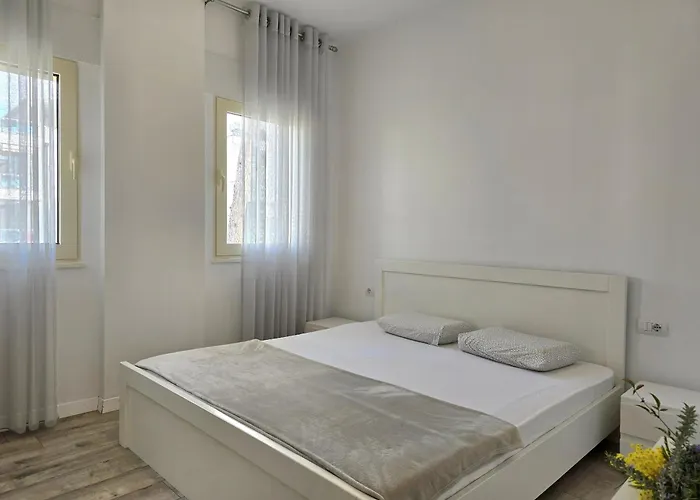 Sunny - 253 公寓 Plazhi San Pietro